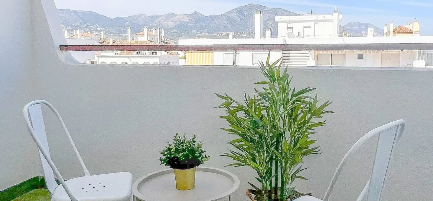 Venta de apartamento en planta media en Fuengirola 1