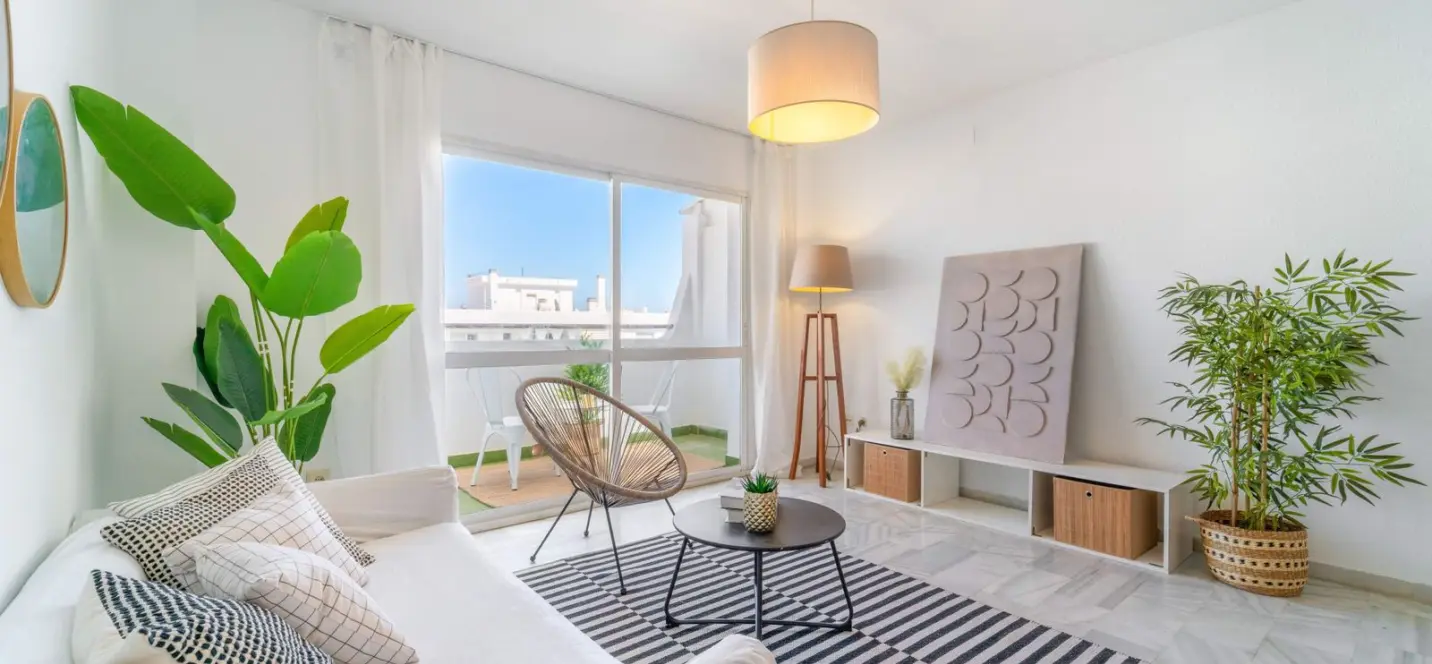 Venta de apartamento en planta media en Fuengirola 3