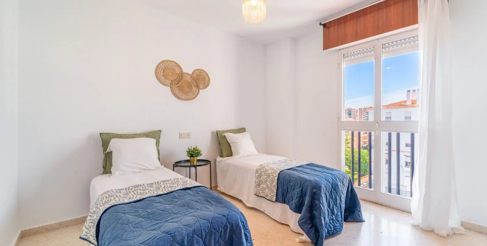 Venta de apartamento en planta media en Fuengirola 13