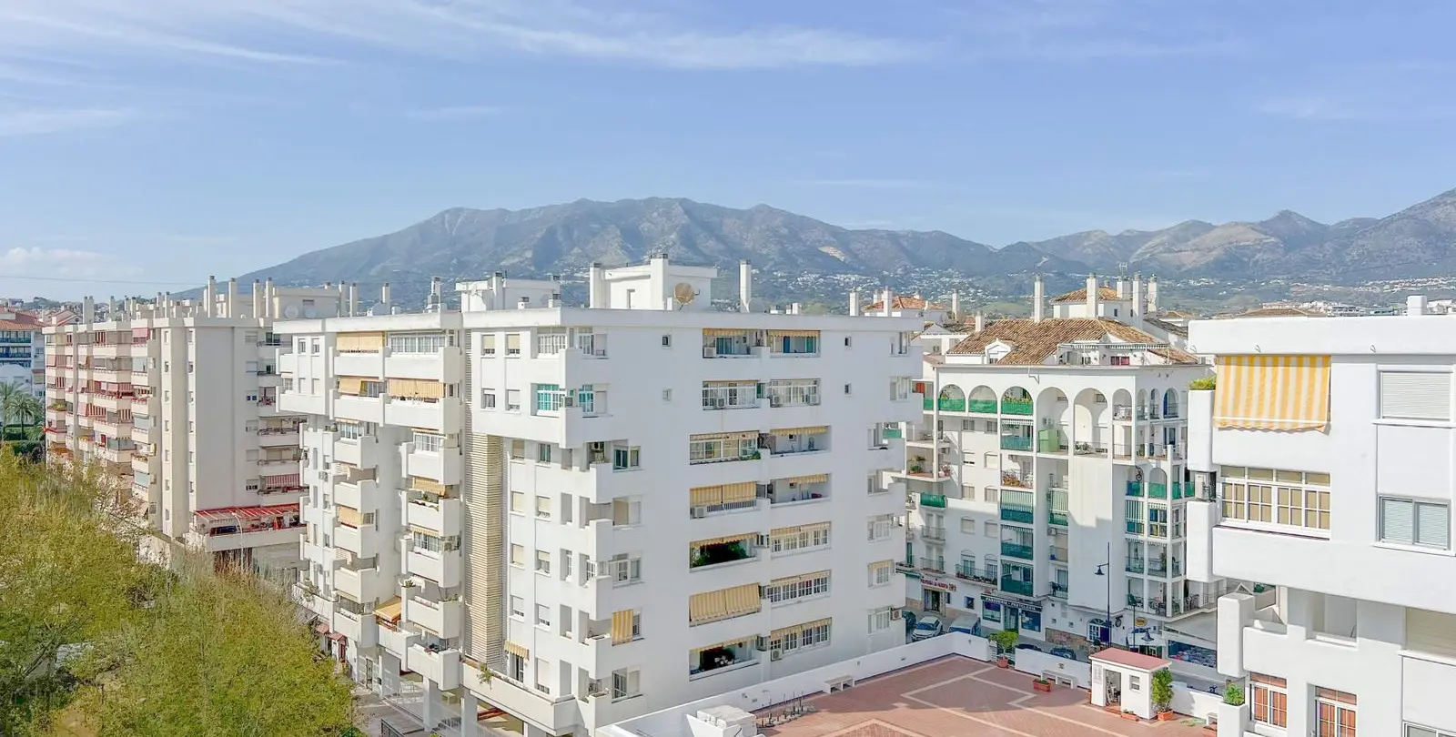 Venta de apartamento en planta media en Fuengirola 35