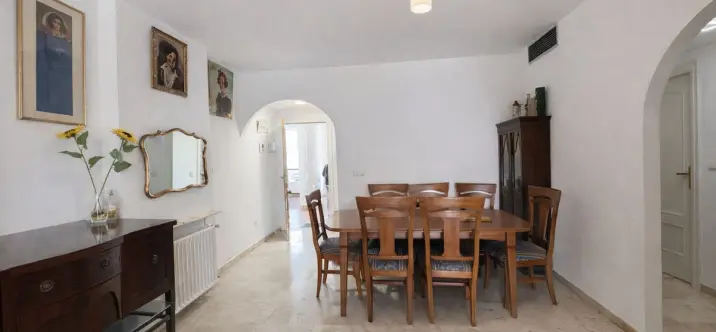 Venta de apartamento en planta media en Guadalmina Alta 3