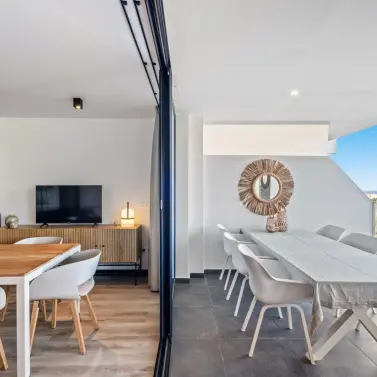 Sale of middle floor apartment in Mijas