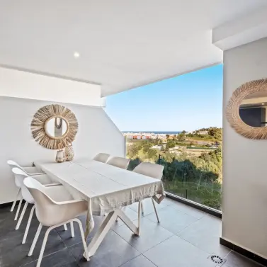 Sale of middle floor apartment in Mijas