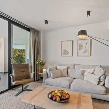 Sale of middle floor apartment in Mijas