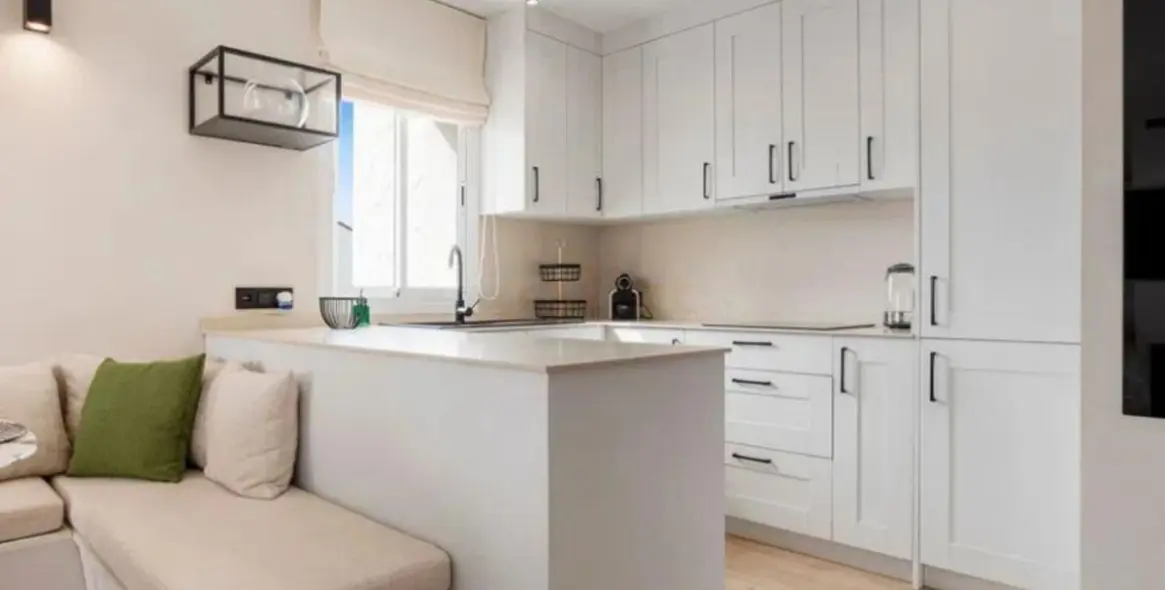 Venta de apartamento en planta media en Benamara 25