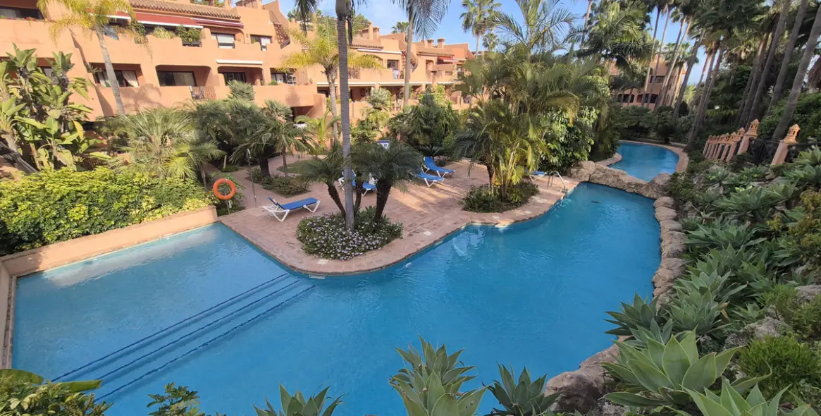 Venta de apartamento en planta baja en Los Flamingos 1