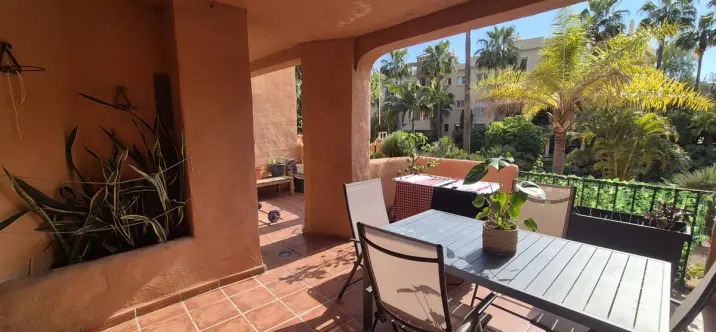 Venta de apartamento en planta baja en Los Flamingos 2