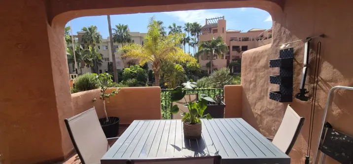 Venta de apartamento en planta baja en Los Flamingos 3