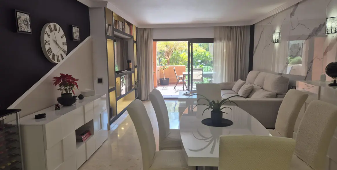 Venta de apartamento en planta baja en Los Flamingos 9