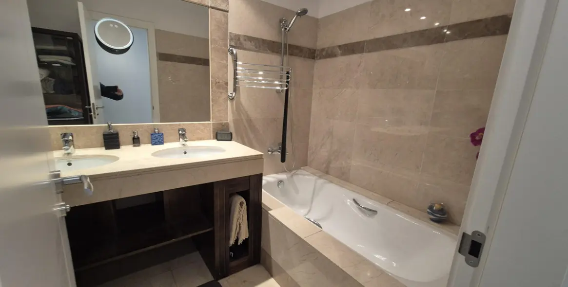 Venta de apartamento en planta baja en Los Flamingos 15