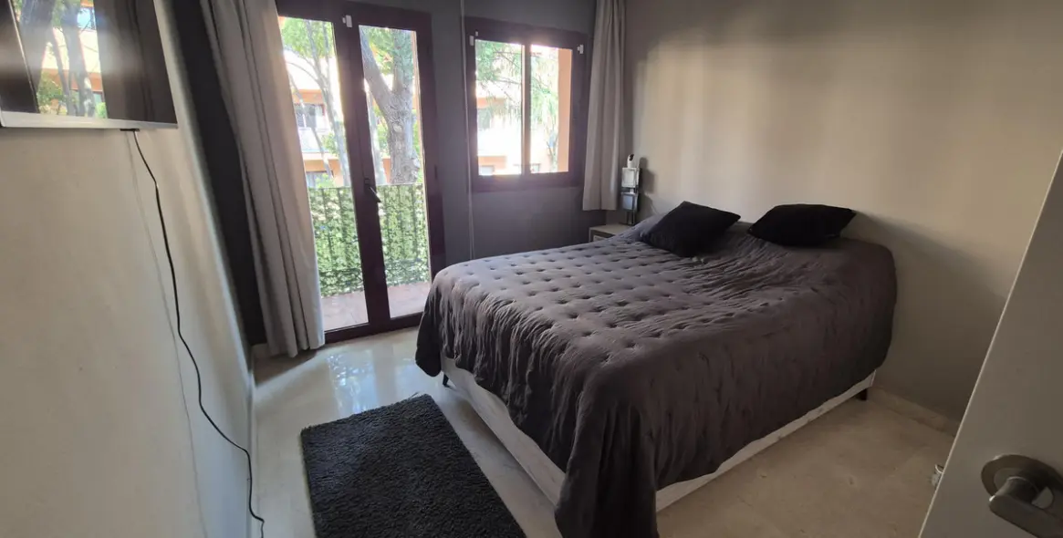 Venta de apartamento en planta baja en Los Flamingos 24