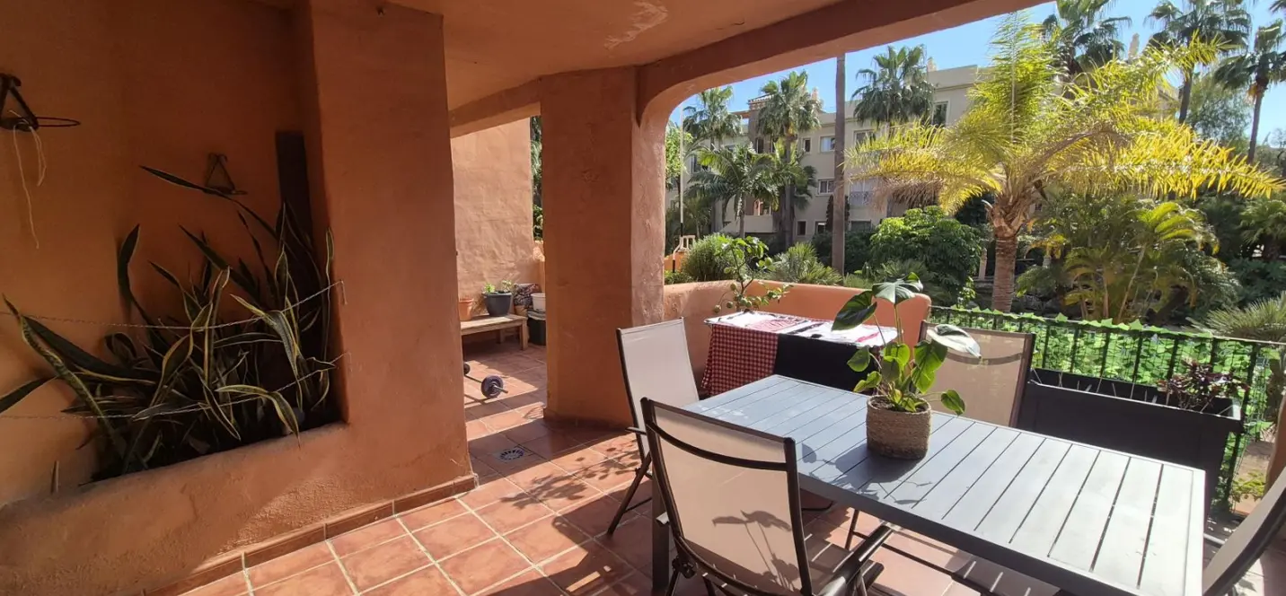 Venta de apartamento en planta baja en Los Flamingos 0