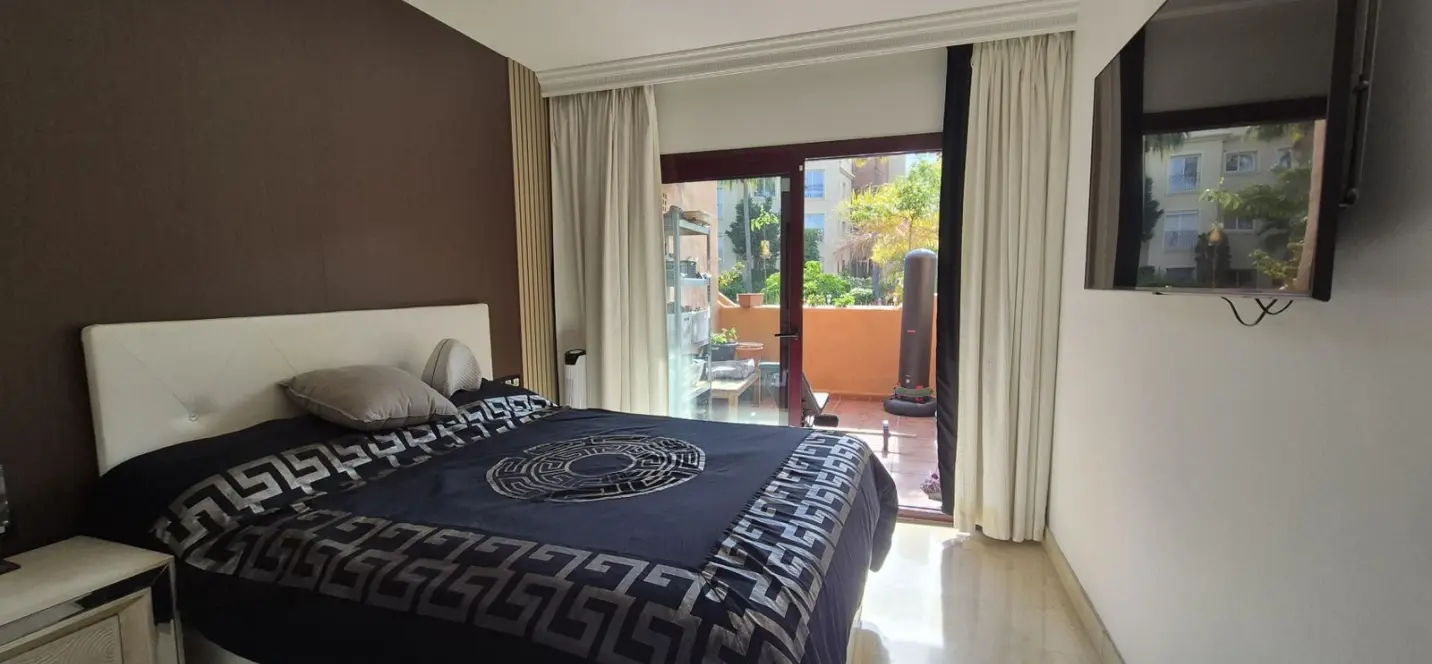 Venta de apartamento en planta baja en Los Flamingos 1