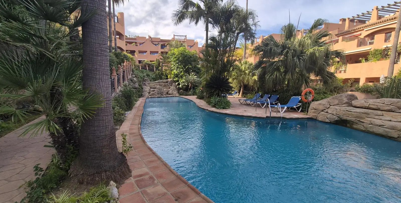 Venta de apartamento en planta baja en Los Flamingos 27