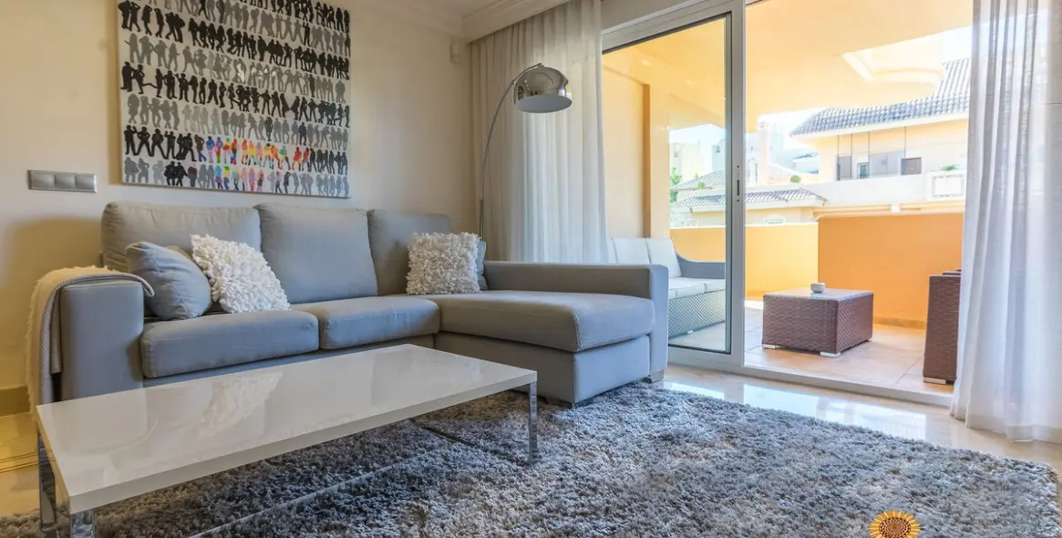 Продажа апартаментов на среднем этаже в Nueva Andalucía 1