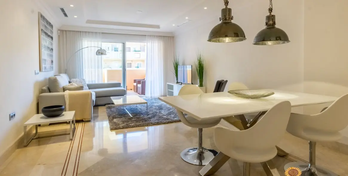 Продажа апартаментов на среднем этаже в Nueva Andalucía 3