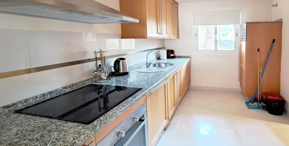 Продажа апартаментов на среднем этаже в Nueva Andalucía 4