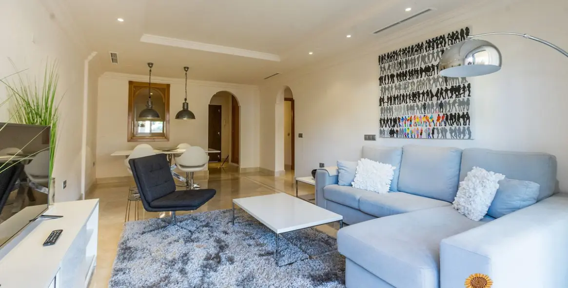 Продажа апартаментов на среднем этаже в Nueva Andalucía 5