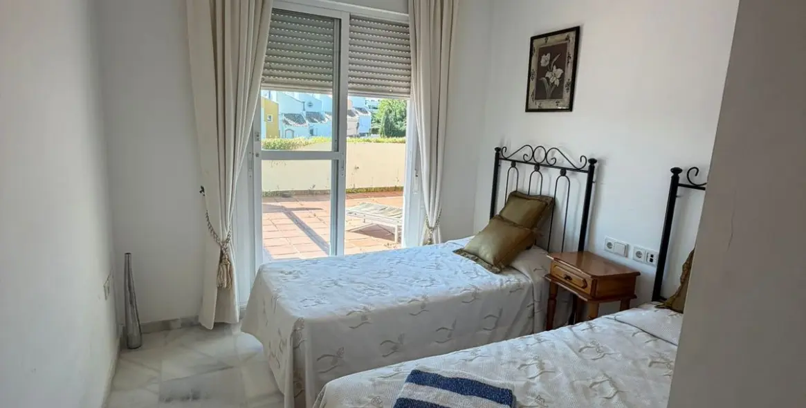 Sale of penthouse in Puerto Banús 18