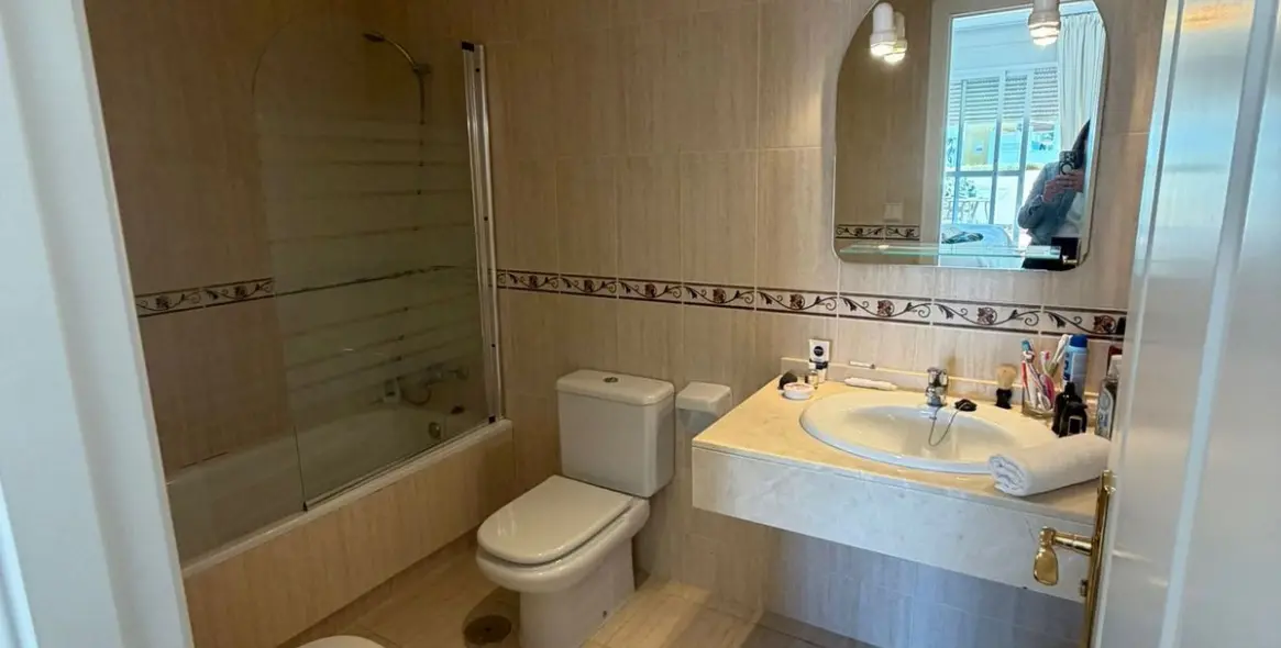 Sale of penthouse in Puerto Banús 21