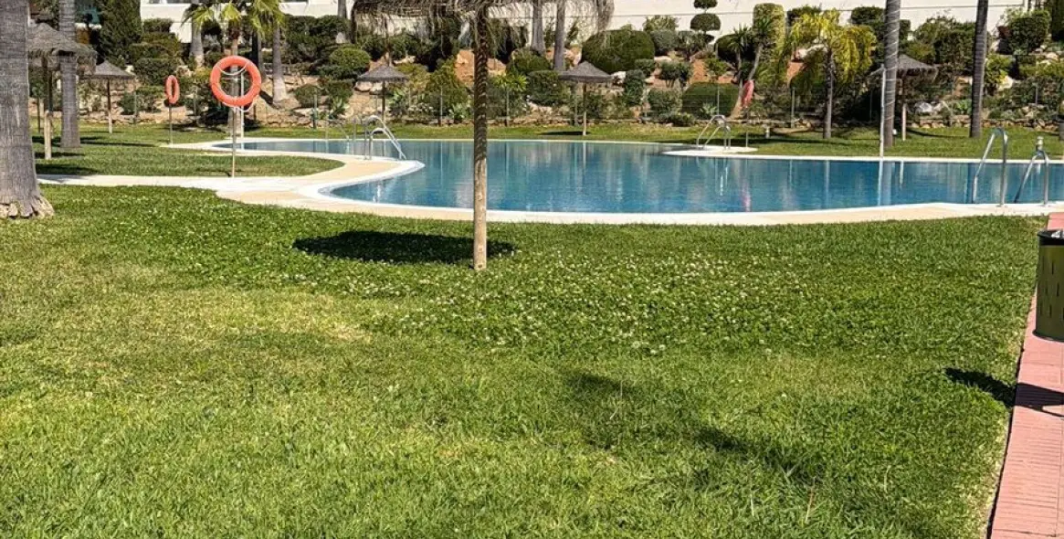 Sale of penthouse in Puerto Banús 28