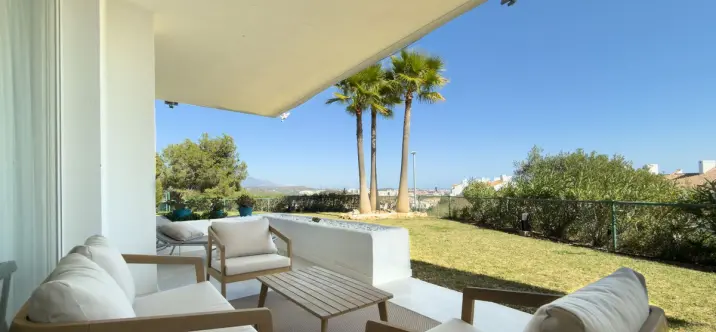 Sale of ground floor apartment in Miraflores 1