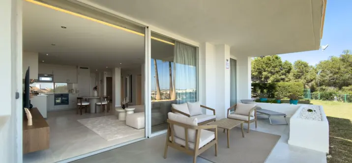 Sale of ground floor apartment in Miraflores 2