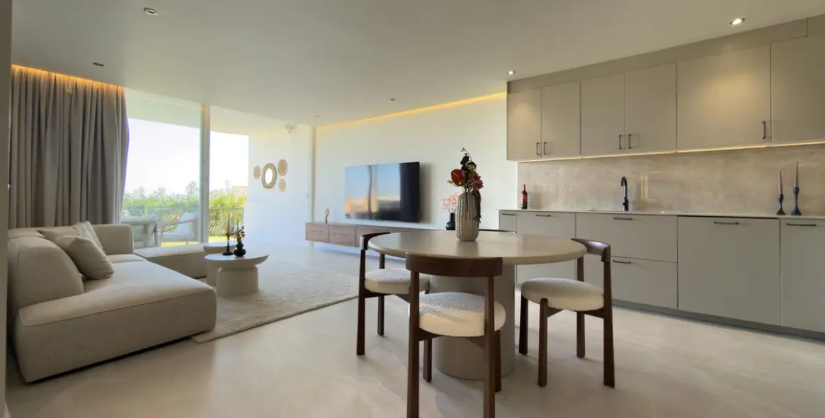 Sale of ground floor apartment in Miraflores 7