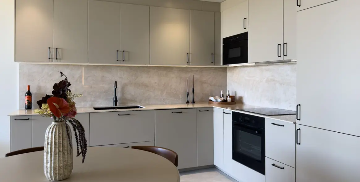 Sale of ground floor apartment in Miraflores 9