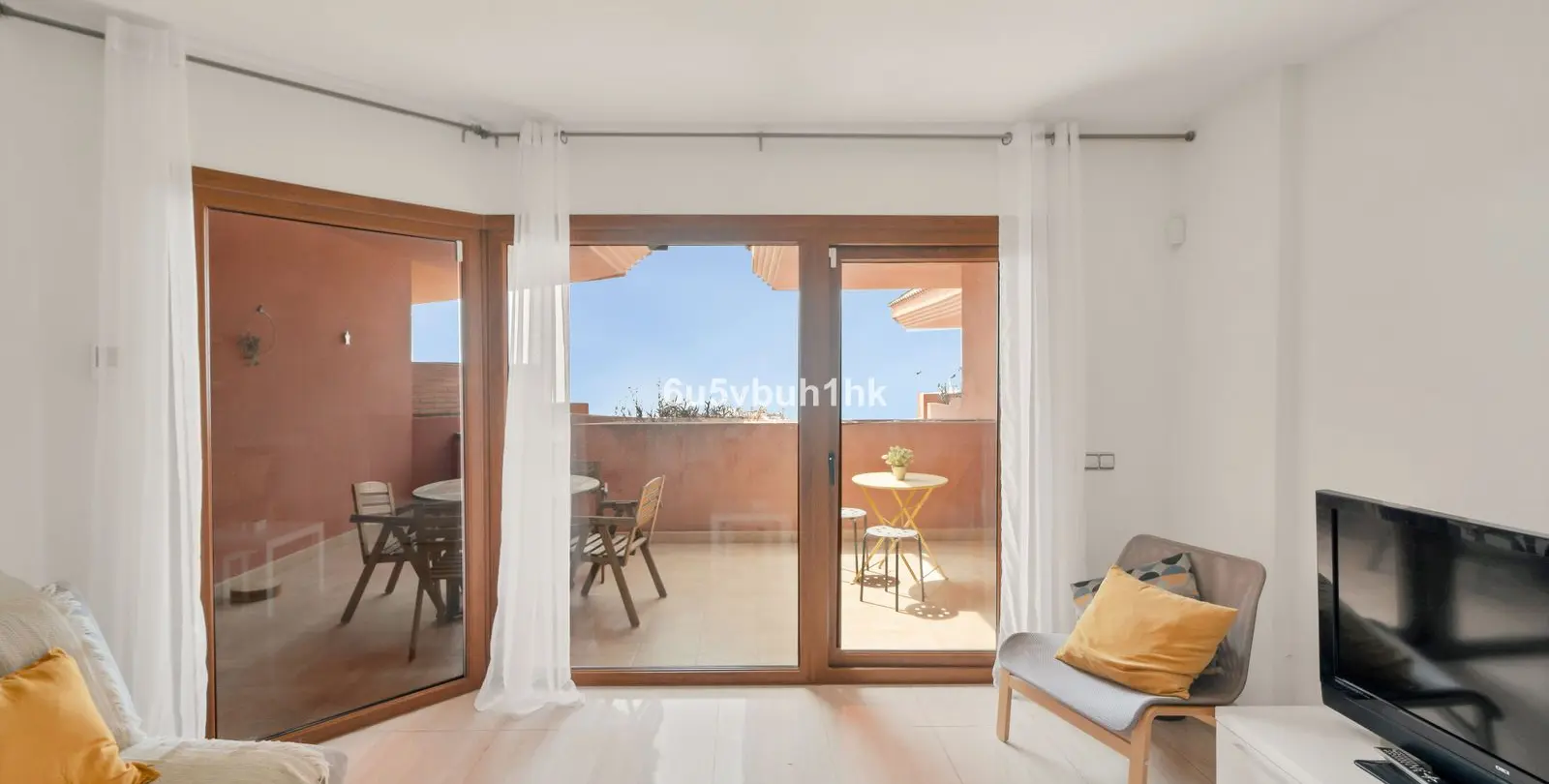 Sale of penthouse in Benalmadena 1