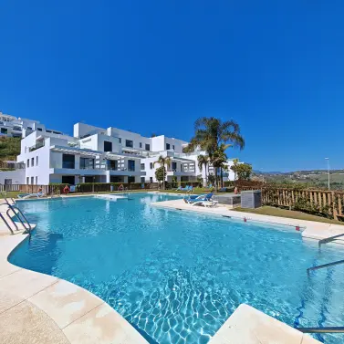 Sale of middle floor apartment in La Cala de Mijas