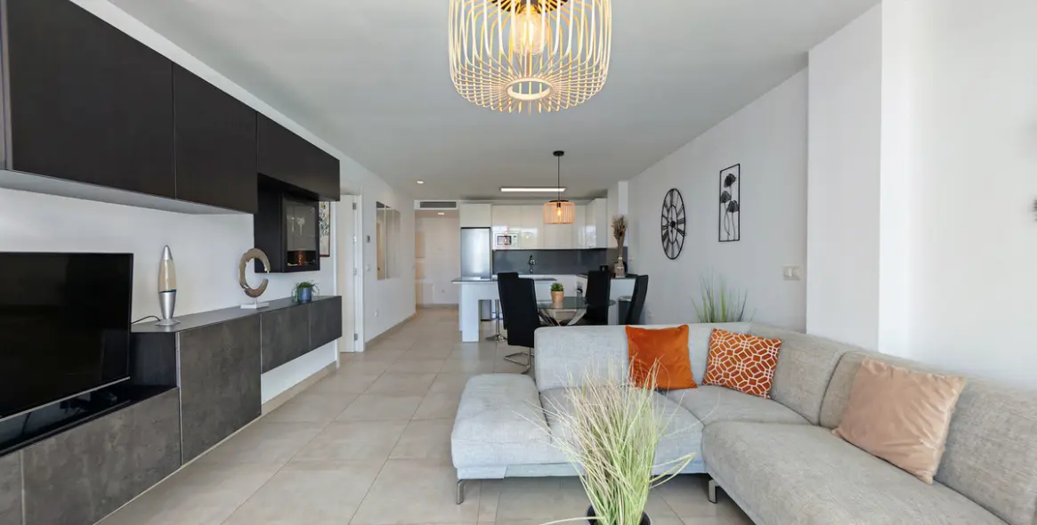 Sale of middle floor apartment in La Cala de Mijas 4