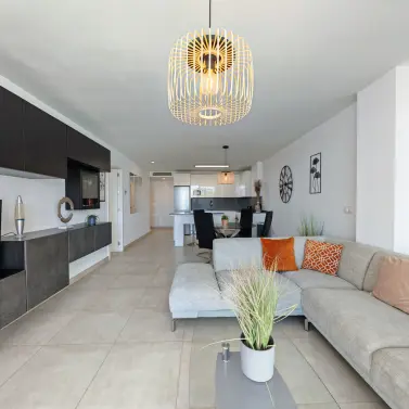 Sale of middle floor apartment in La Cala de Mijas