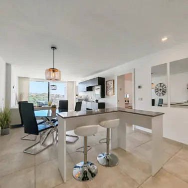 Sale of middle floor apartment in La Cala de Mijas