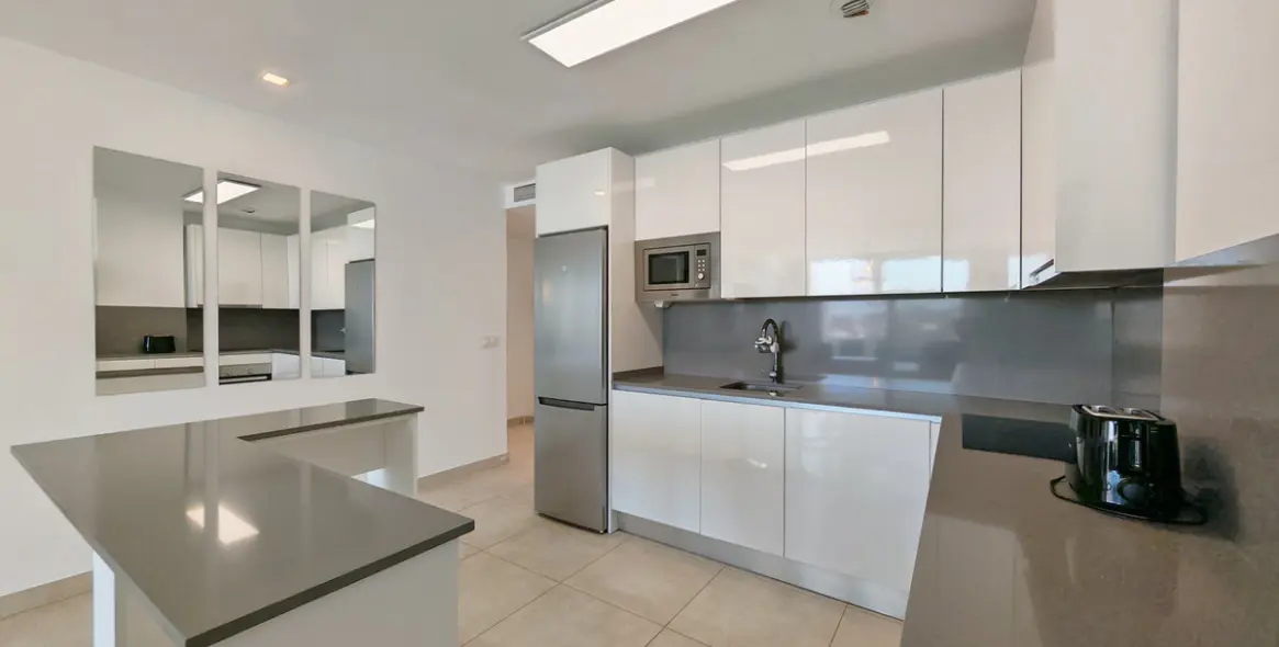 Sale of middle floor apartment in La Cala de Mijas 6