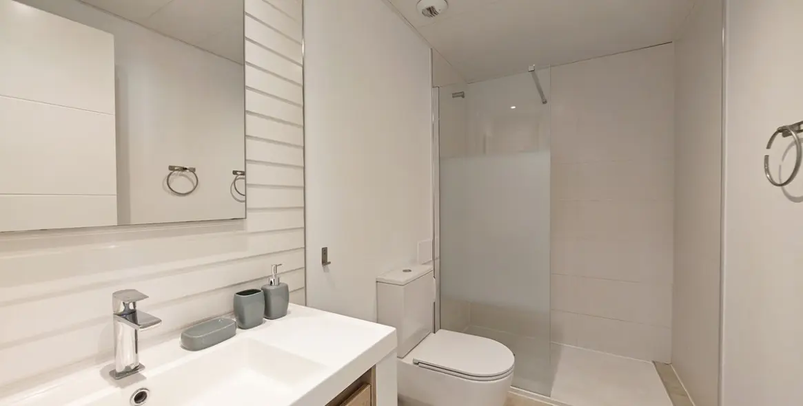 Sale of middle floor apartment in La Cala de Mijas 16