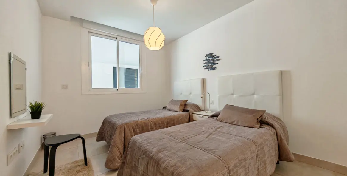 Sale of middle floor apartment in La Cala de Mijas 17