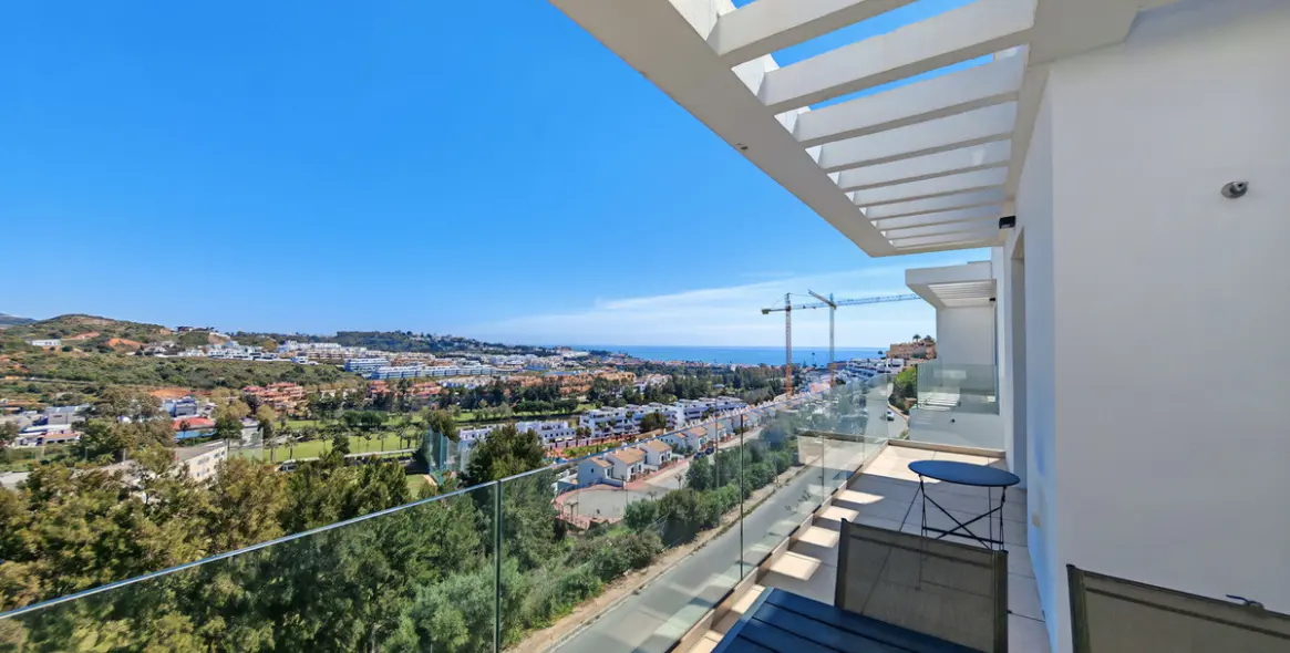 Sale of middle floor apartment in La Cala de Mijas 20