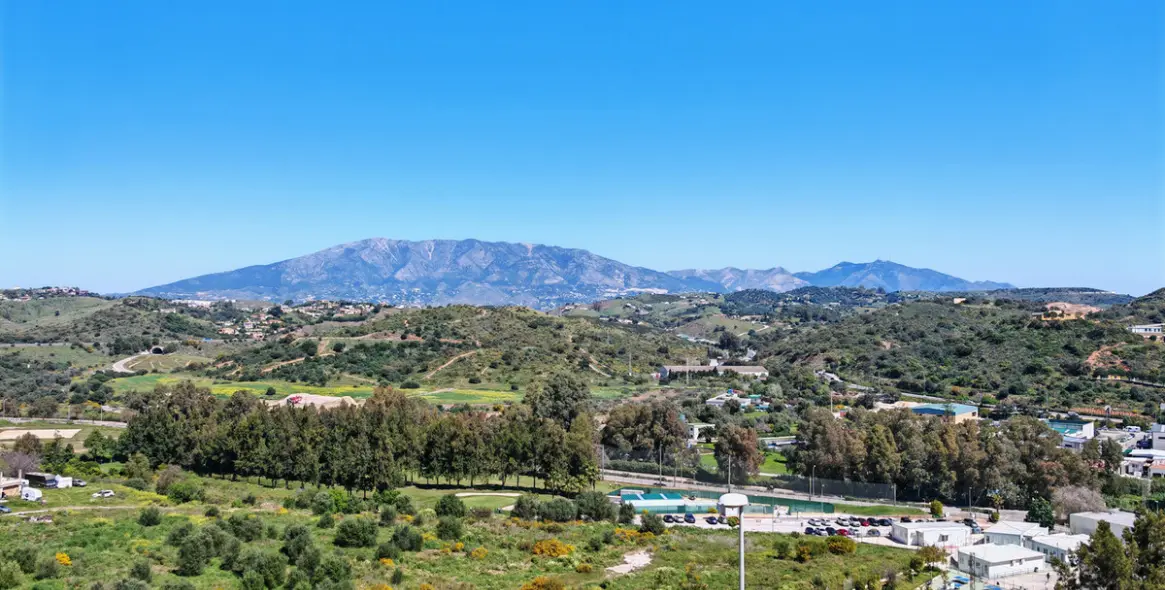 Sale of middle floor apartment in La Cala de Mijas 21