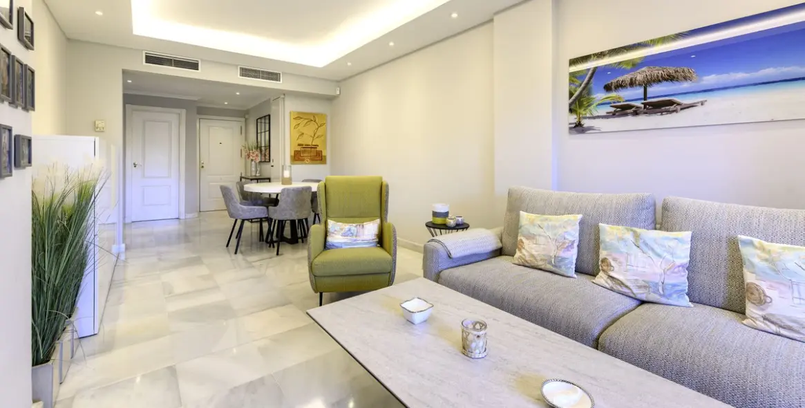 Sale of ground floor apartment in Estepona 3