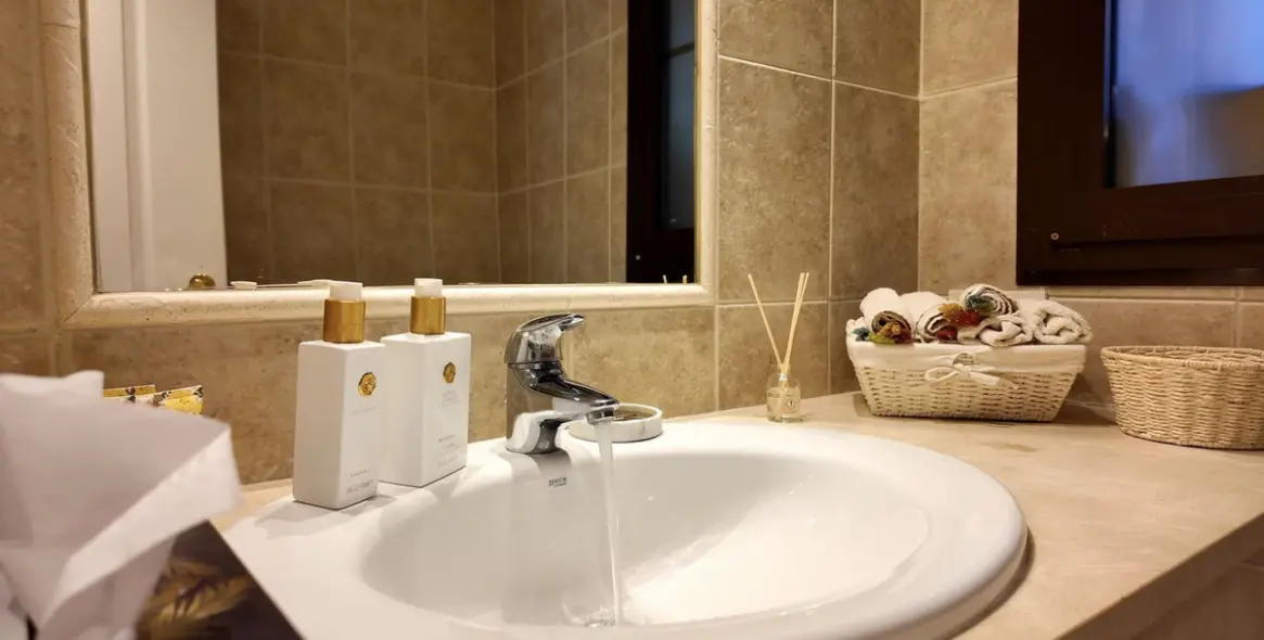 Sale of ground floor apartment in Estepona 5