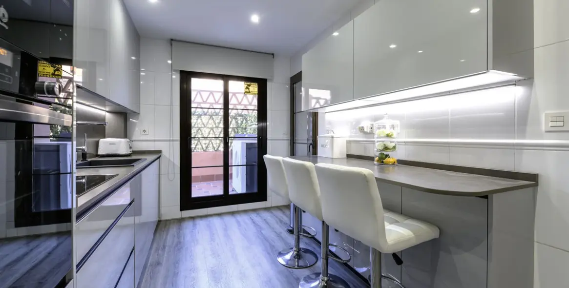 Sale of ground floor apartment in Estepona 7