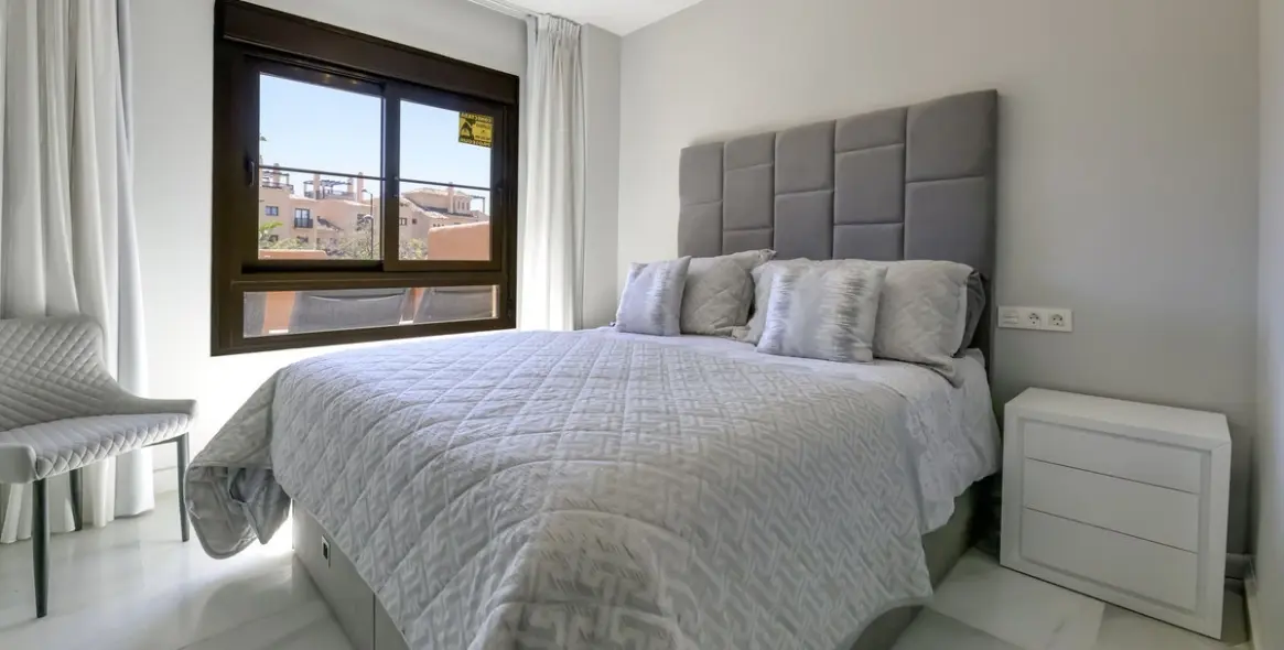 Sale of ground floor apartment in Estepona 14