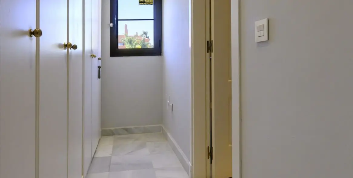 Sale of ground floor apartment in Estepona 15