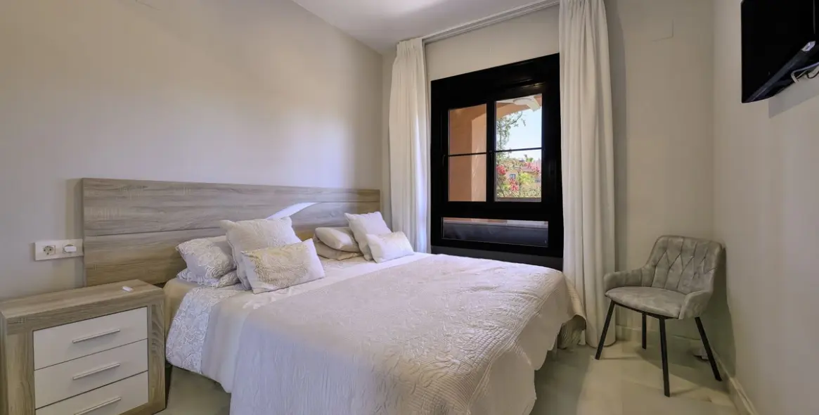 Sale of ground floor apartment in Estepona 19