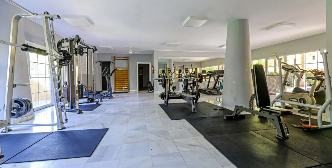 Sale of ground floor apartment in Estepona 24