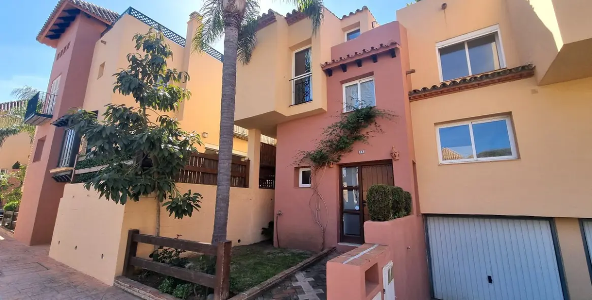 Продажа таунхауса в Nueva Andalucía 3