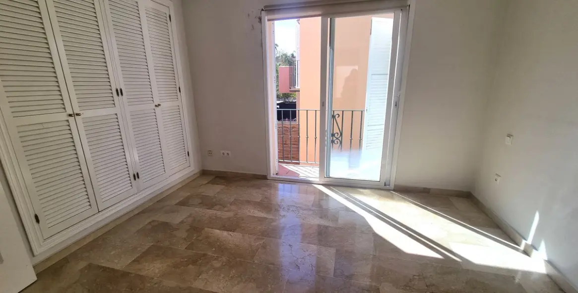 Продажа таунхауса в Nueva Andalucía 8