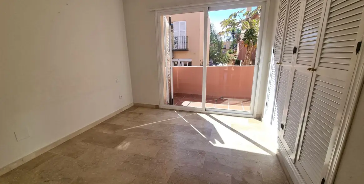 Продажа таунхауса в Nueva Andalucía 11