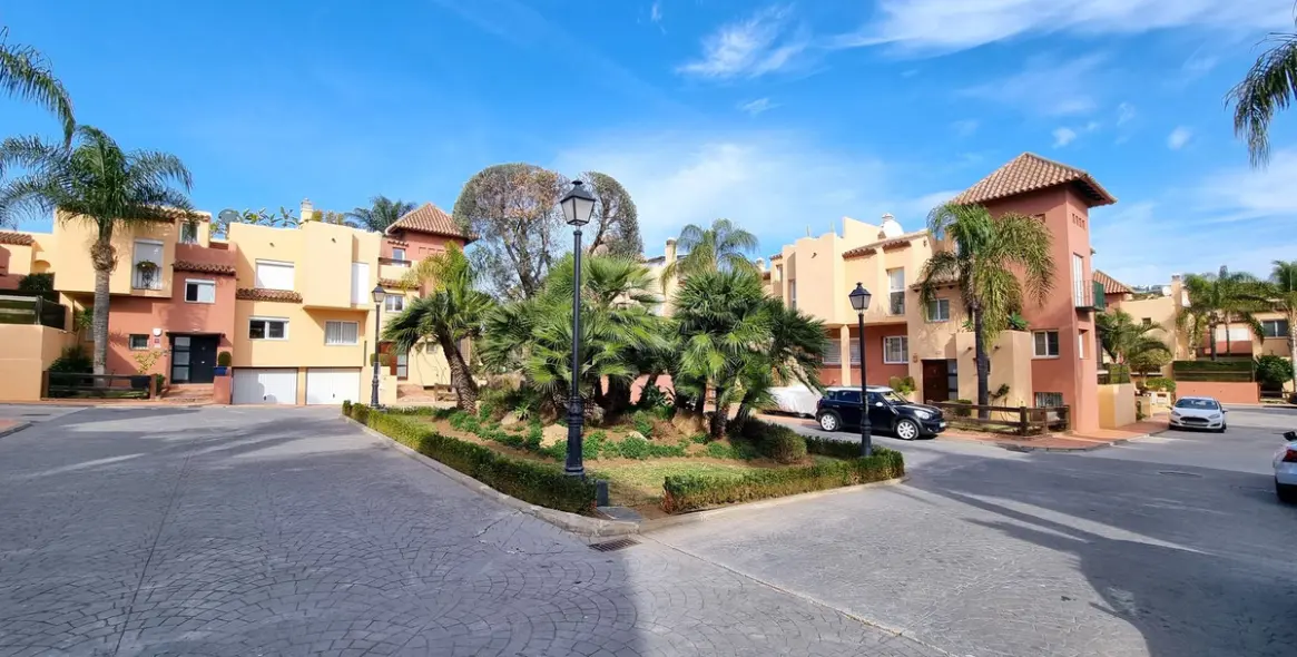 Продажа таунхауса в Nueva Andalucía 22